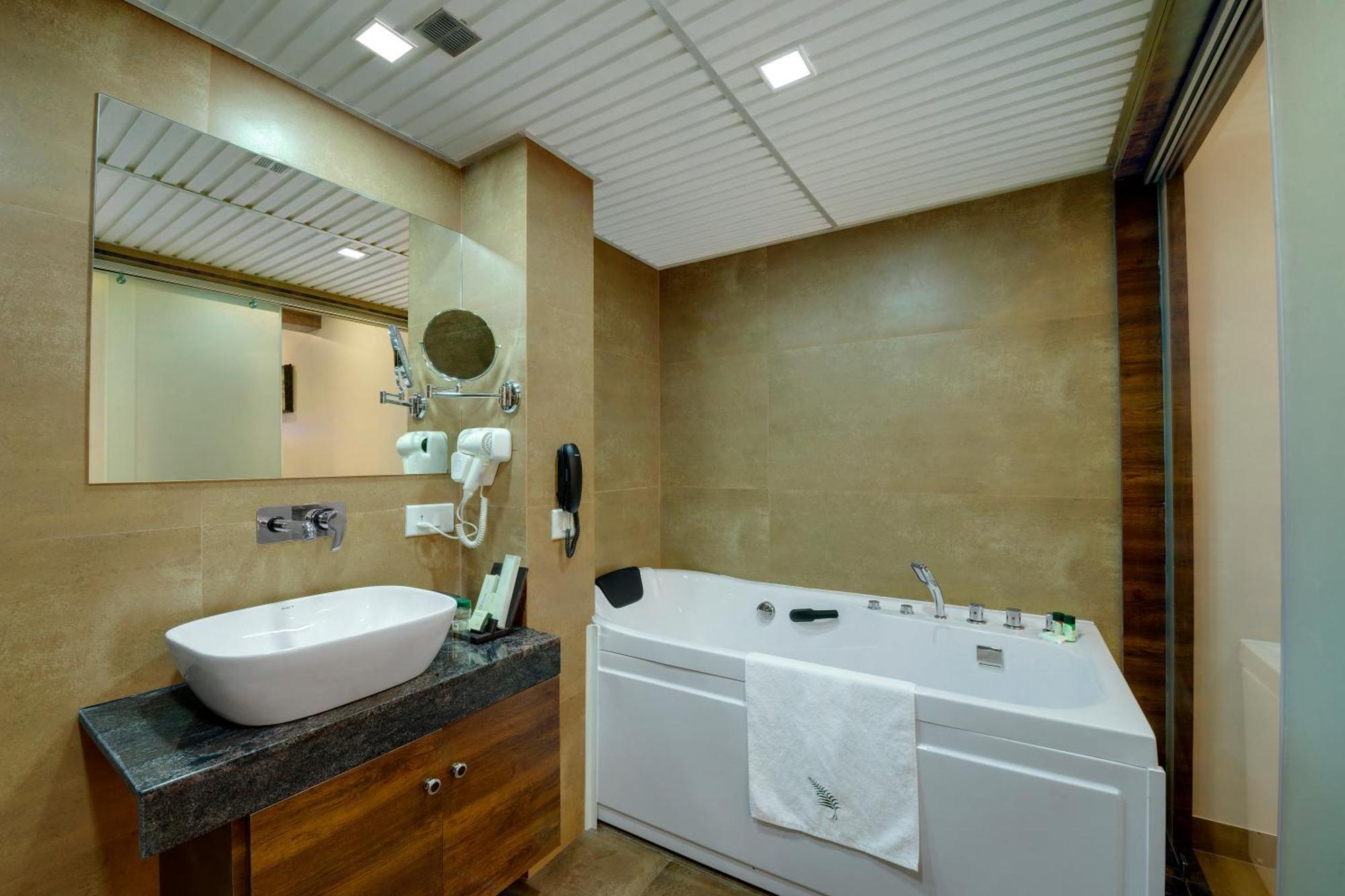 The Fern Residency, Bhuj Hotel Екстериор снимка